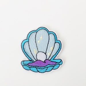 Pearl Shell Iron-on Patch, Seashell Patch, Ocean Lover Gift, Seashell Applique, Embroidered Seashell Badge, Ocean Beach Scallop DIY Badge