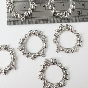 4 x Platinum Plated Laurel Leaf Connectors, Earring Connectors, Silver Hoop Connectors (0626)