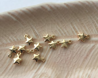 12 x Tiny Brass Star Charms Gold Plated Star Charms Gold Star Charms Gold Star Pendants (0159)