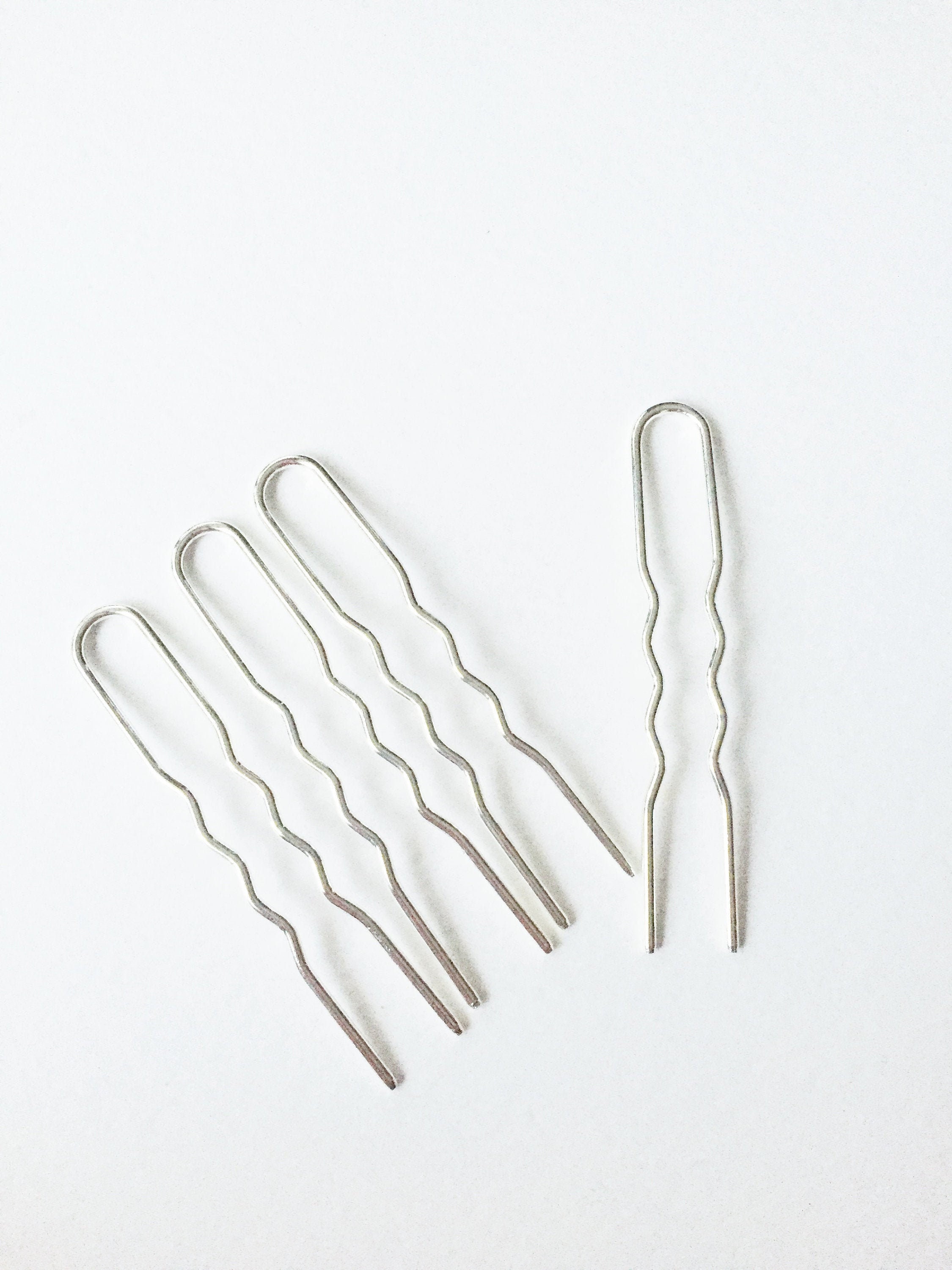 Metal Bobby Pins Silver 5cm Wavy Hairpins Bulk 260PCS Hair Accessories Amazon.com : Grey Bobby Pins, METLUCK 200Pcs Gray Hair Pins  main image 4