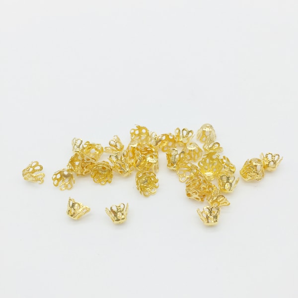 100 x Gold Filigree Tiny Flower Bead Caps, Metal Flower Bead Caps, Ornate Floral Bead Caps (3235)