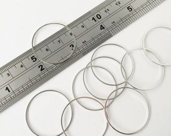 16 x Brass Hoop Connectors, Platinum Tone Round Linking Rings, 30mm Brass Circle Links, Closed Round Connectors in Silver (2462)