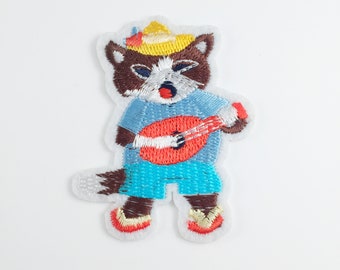 Racoon Iron-on Patch, Cartoon Racoon Badge, Embroidered Racoon Motif, Animal Applique