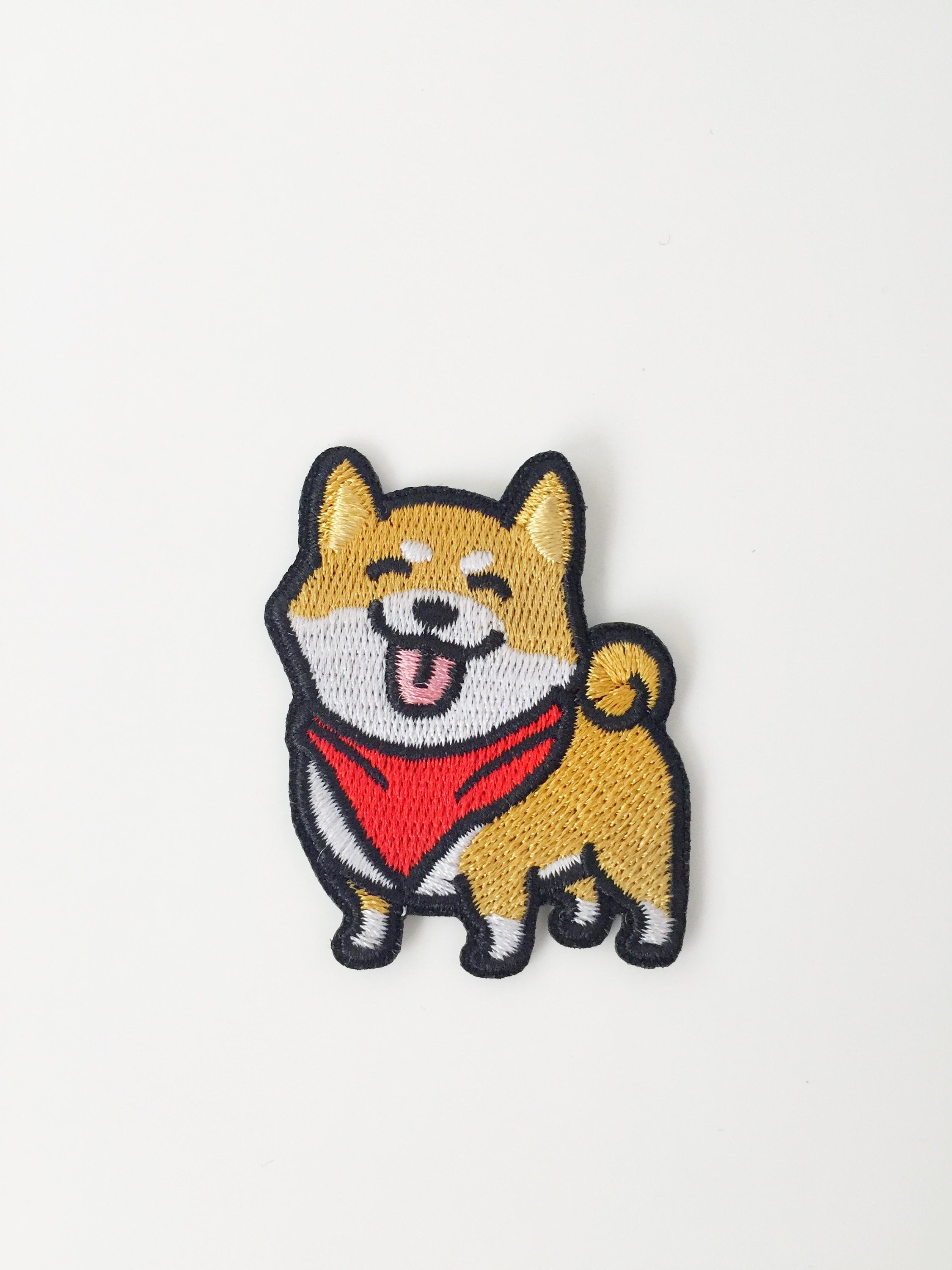 柴犬アイロン接着パッチ、日本の犬のバッジ、刺繍された犬の