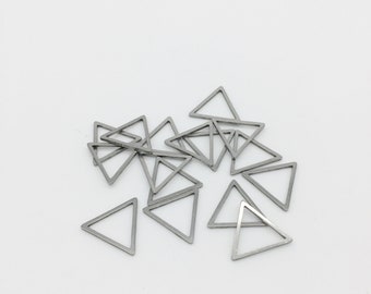 10 x Silver Triangle Connectors, Stainless Steel Triangle Links, 14mm Triangle Linking Rings (0384)