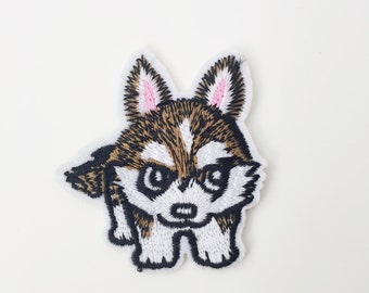 Husky Iron-on Patch, Cute Husky Dog Badge, Embroidered Husky Pup Motif, Husky Applique, Animal Embroidery, DIY Patch