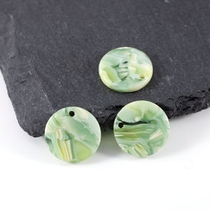 8 x Green Tortoiseshell Round Resin Charms, Acetate Cellulose Flat Round Pendants, Earring Findings