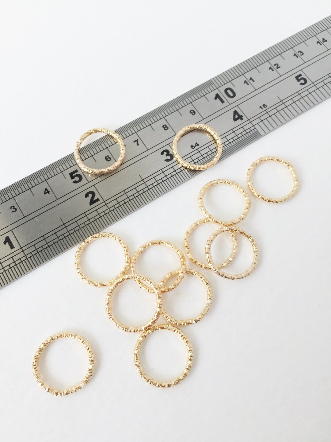 24 X Textured Gold Hoop Connectors, Champagne Gold Round Linking Rings ...