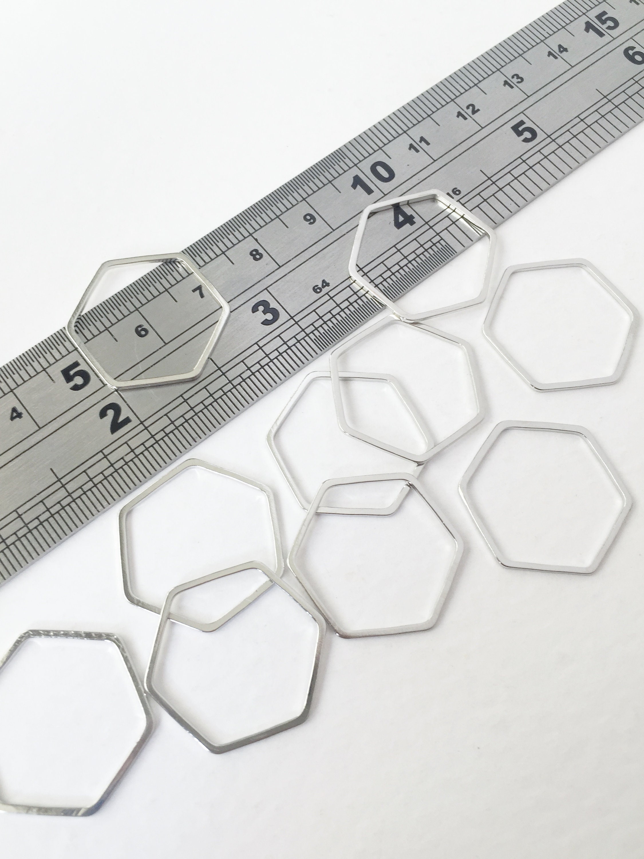 10 x Rhodium Plated Hexagon Connectors, Silver Tone Hexagon Linking Rings, Brass Hexagon Links, Closed Hexagon Linking Rings (0840)