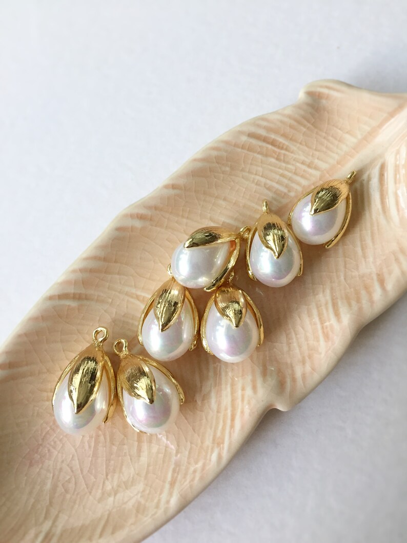 2 X Pearl Charms Pearl Drop Pendants Pearl Flower Charms Etsy Singapore