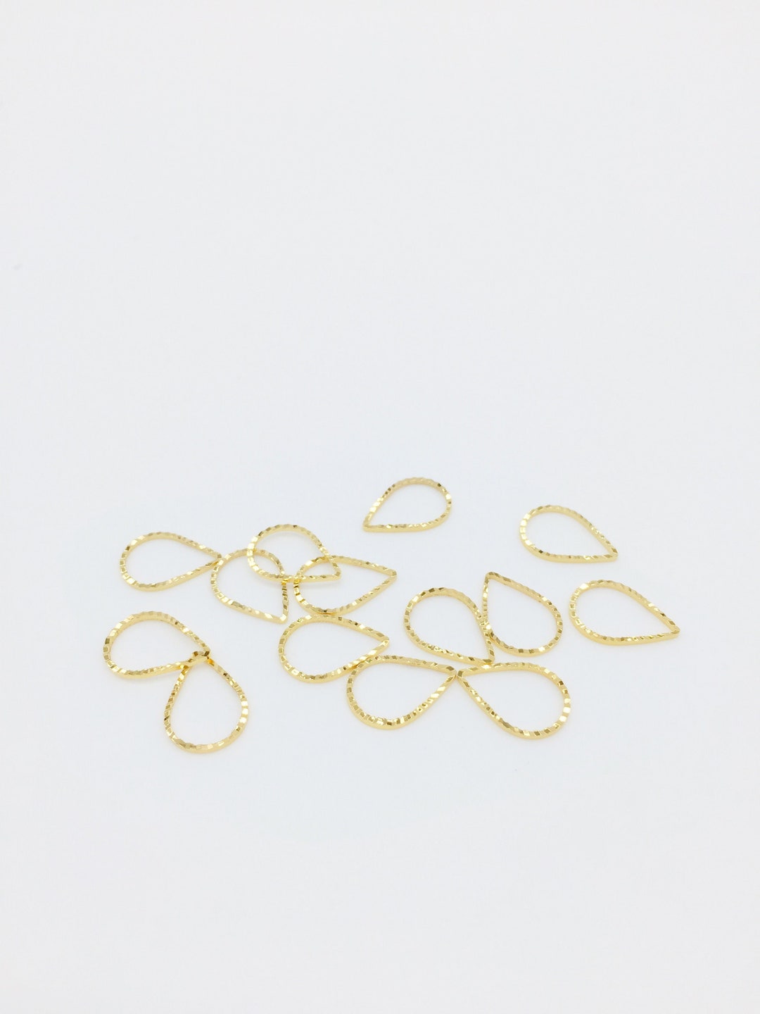 12 X 24K Gold Teardrop Connectors, Textured Gold Plated Drop Linking ...