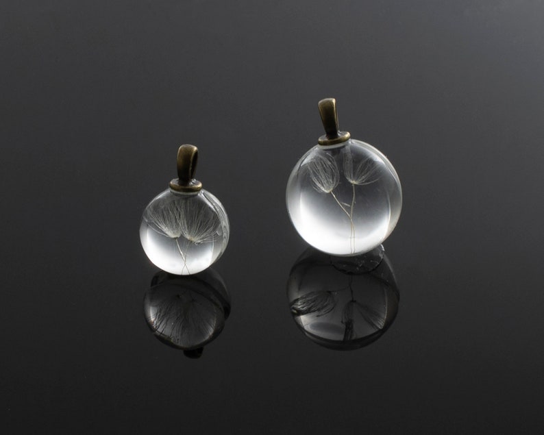 Preserved Dandelion Pendant 28mm Dandelion Pendant Dandelion Glass Pendant Dried Dandelion Pendant Dandelion Charm 0846
