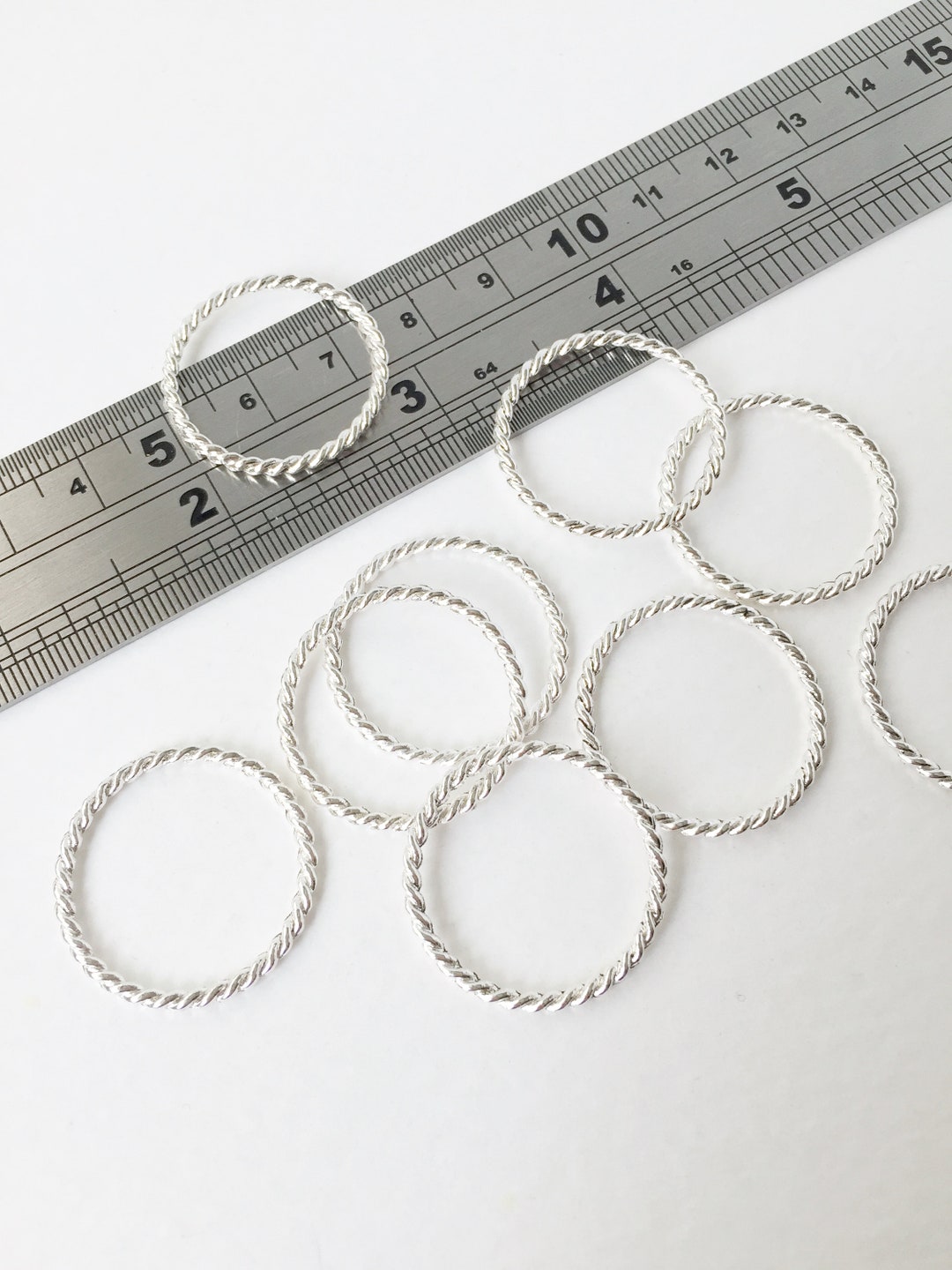 16 X Silver Tone Twisted Round Connectors, Silver Tone Textured Linking ...