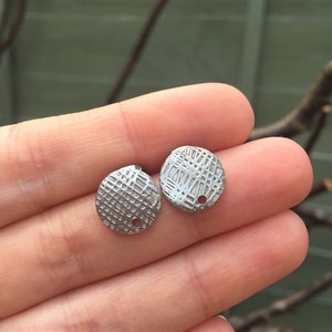 1 pair x Textured Stainless Steel Earring Studs, Silver Tone Earring Studs, Geometric Steel Earring Blanks, Small Round Earrings (0502)