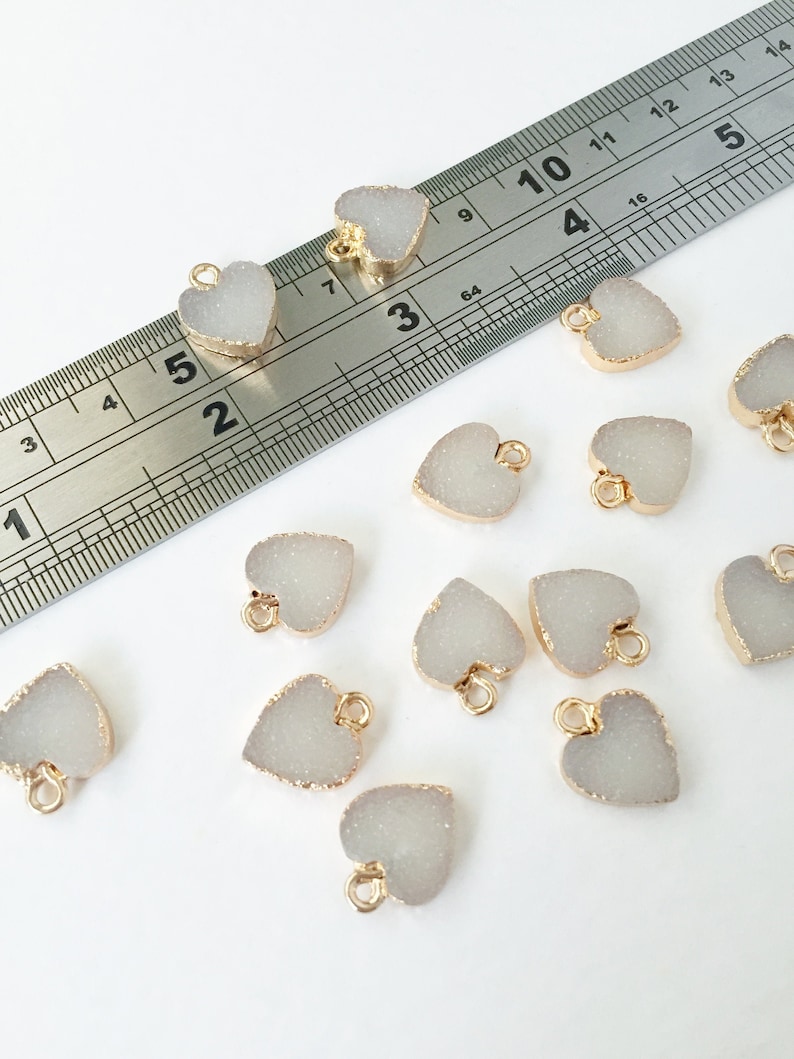 2 x Light Grey Heart Druzy Charms Resin Druzy Heart Pendant Electroplated Druzy Imitation Charms Faux Gemstone Pendants