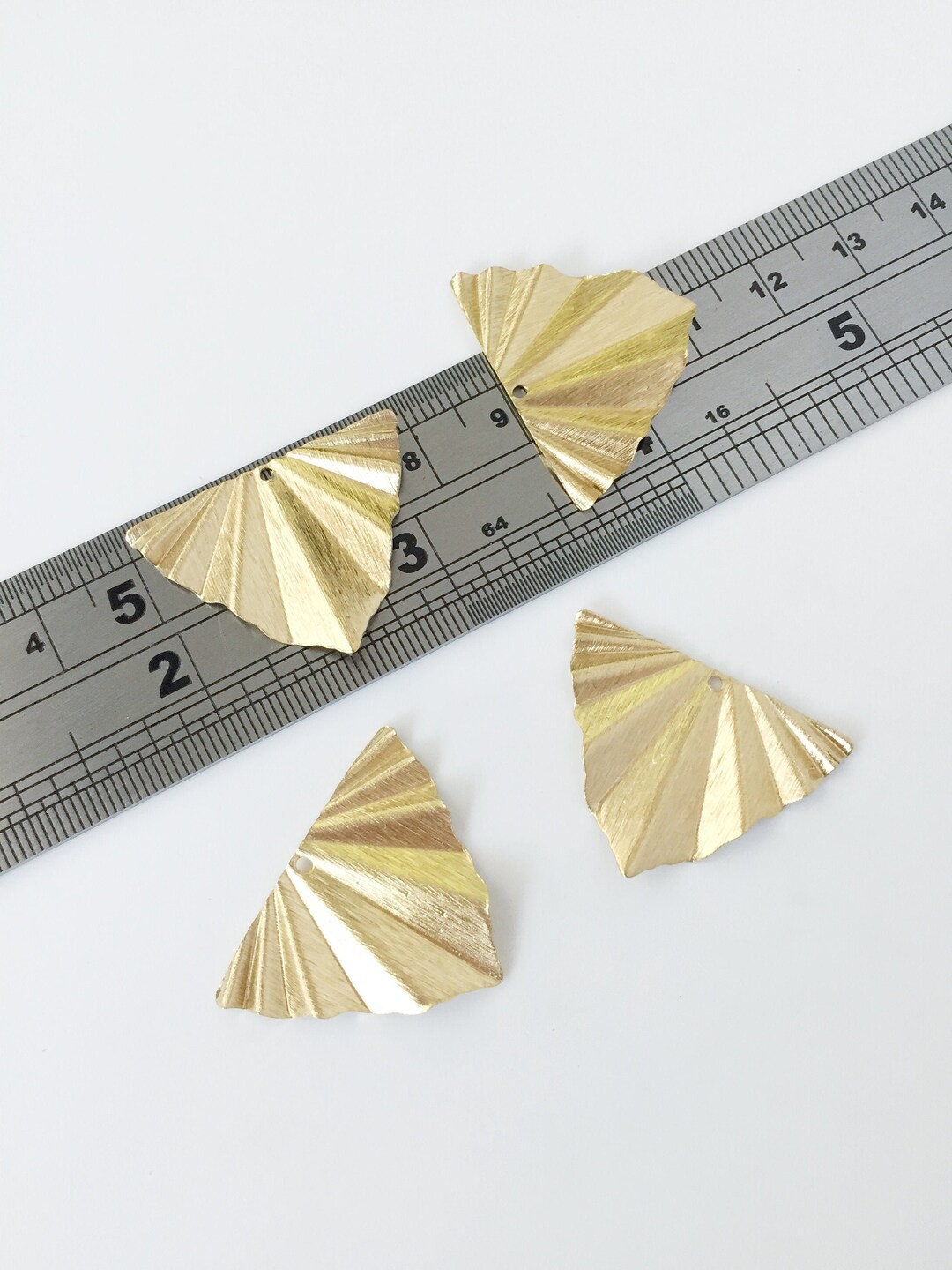 4 X Textured Brass Triangular Fan Pendants Unplated Brass Fan Charms ...