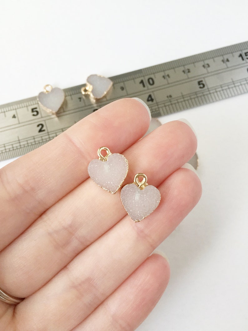 2 x Light Grey Heart Druzy Charms Resin Druzy Heart Pendant Electroplated Druzy Imitation Charms Faux Gemstone Pendants