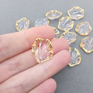 40 x Transparent Gold Lined Flower Petal Charms Beads, 20x18mm (3018)
