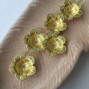 10 x Gold Flower Bead Caps, Tiara Making Flower Bead Caps, 5 Petal Flower Bead Caps