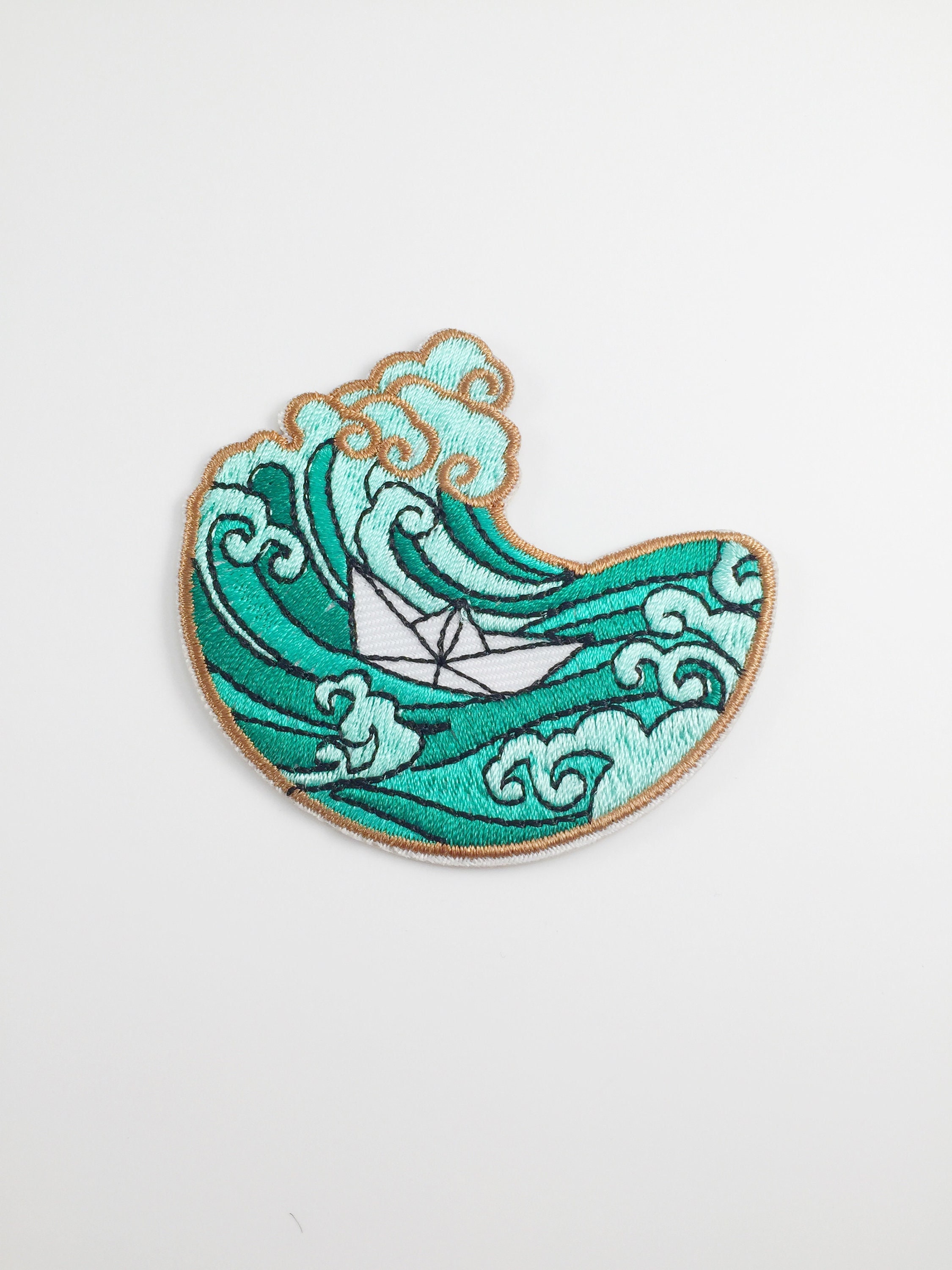 The Great Wave off Kanagawa Japan Patch (3.5 Inch) Hook and Loop Velcr –  karmapatch.com