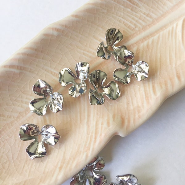 6 x Silver Flower Beads Rhodium Tone Flower Bead Caps Silver Flower Beads Tiara Making Supplies (0681)