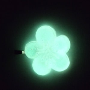 Glowing Pink to Yellow Flower Necklace