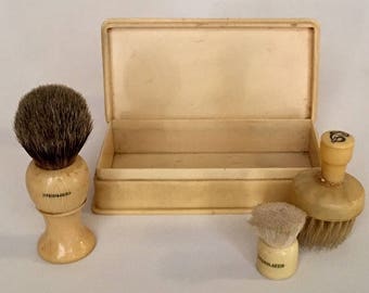 BAKELITE Shaving kit!  Men's shaving kit, Barbershop prop, Barber shop heaven! GREAT Gift for any retro lovin' man!