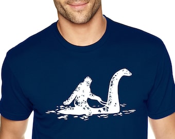 Men&#39;s Tee Loch Ness Monster Bigfoot Sasquatch Yeti Mythical Creature Legend Myth Nessie Dinosaur Lockness Crewneck T-shirt