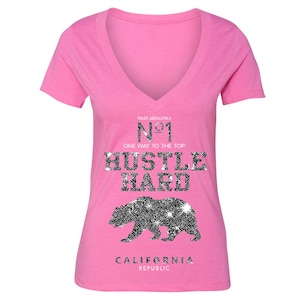 Women&#39;s Hustle Hard California Republic V-neck T-shirt, Cali Bear Mascot Summer Shirt, Los Angeles Beach Tee