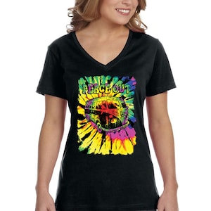 Women&#39;s Peace Out Van V-neck T-shirt, Hippie Tie Dye Retro Psychedelic Shirt, Summer Festival 70s Beach Tee