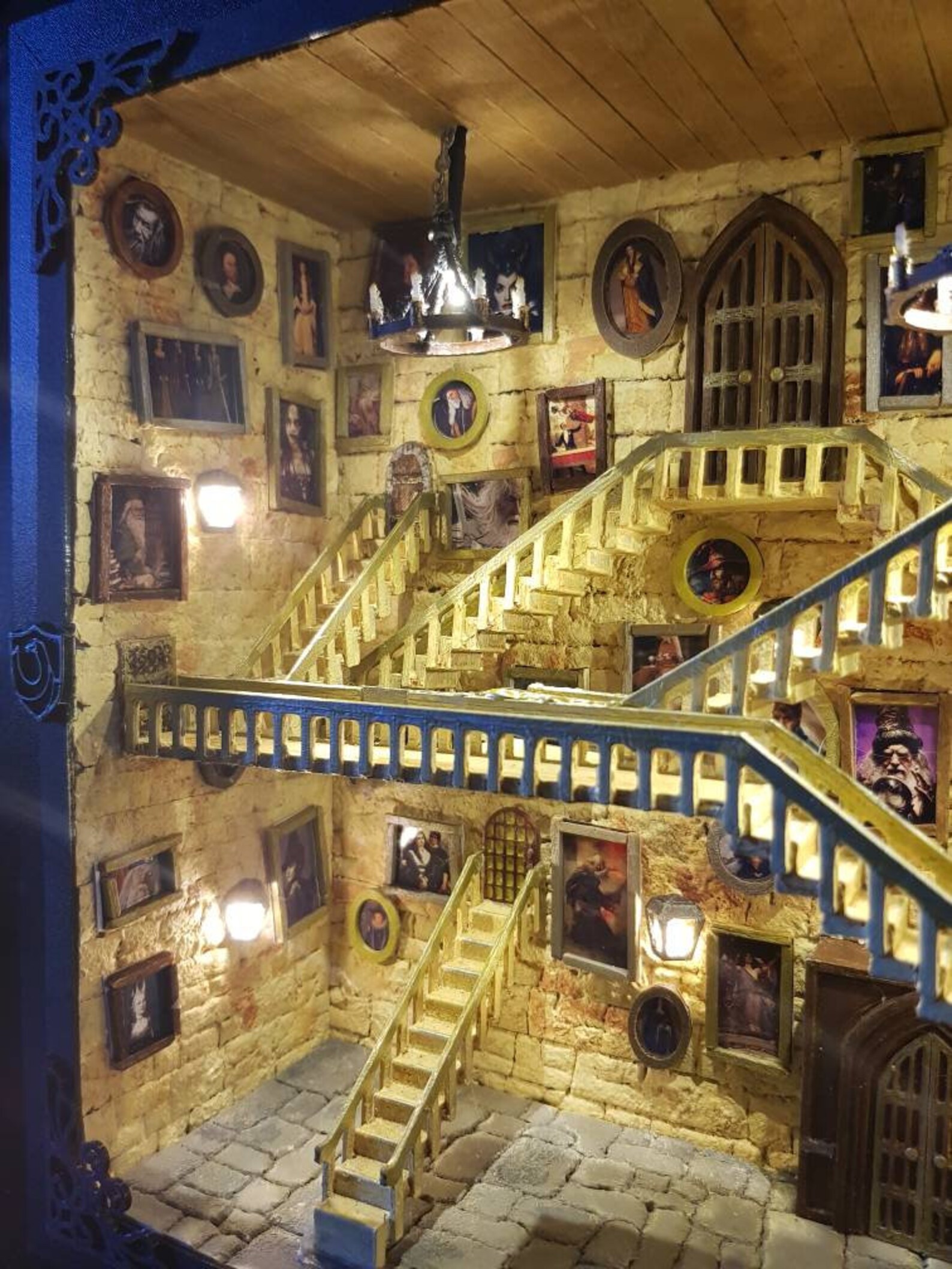 Harry Potter inspiró LightUp Moving Hogwarts Staircase Etsy