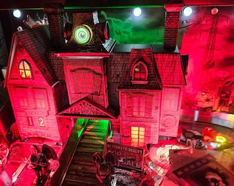 Elvira's House of Horrors - Green LED Backlight and Entrance House Mod