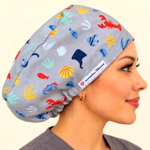 Cappellino chirurgico Seaworld con aragoste, raso, stile europeo, idea regalo per medici, cappellini chirurgici con conchiglie e polpi per donne, cappellino chirurgico con nome, regalo per ospedale