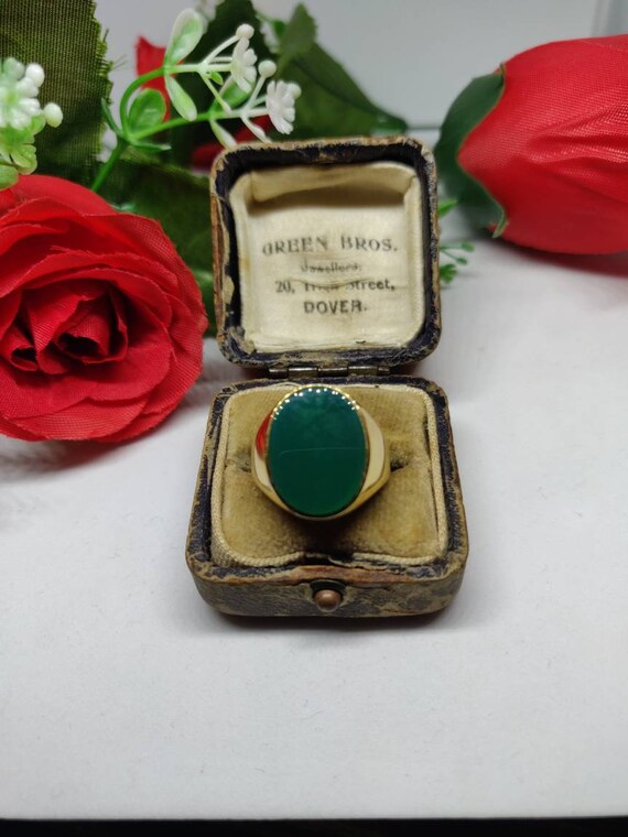 18ct Gold Green Agate Signet Ring. Mens ladies sig