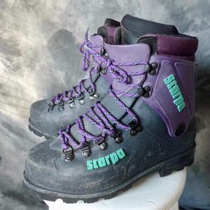 SCARPA HiKiNG Boots Inverno Black PURPLE Hard Shell Mountaineering CLIMBiNG Boots Men 8 Made in ITALY WiNTER boots Vintage