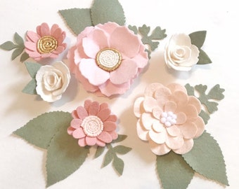 Loose felt flowers / BLUSH PINK / kids room decor / ready to craft / nursery swag / peach gold / daisies roses anemones / handmade