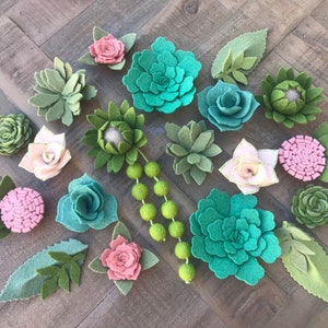 Succulent Set, 21 piece, Vertical Garden, felt succulents, blush felt flowers, wreaths, signs, letters, diy home, wedding, baby shower, gift imagen 4