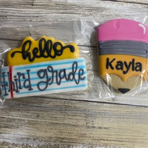 Happy 1st Day of School cookie set, welcome back to school, student gift, personalized cookies, school party, new school year,