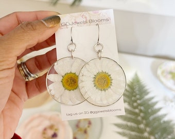 Black Pressed flower- Daisy flower earrings -flower jewelry -gift for her- large daisy earrings gift for her- dangle handmade earrings