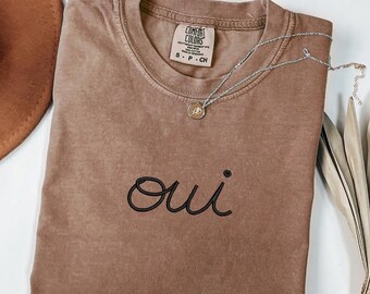 Oui embroidery digital file - 7 sizes quote design handwritten cursive yes positive french minimalist for her for him unisex