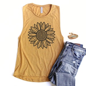 Sunflower Muscle Tank Women Boho Tank Tops for Women Botanical Tanks Sun Flower Tank Top Yellow Tank Top Sunflower Gifts Summer Shirts Women