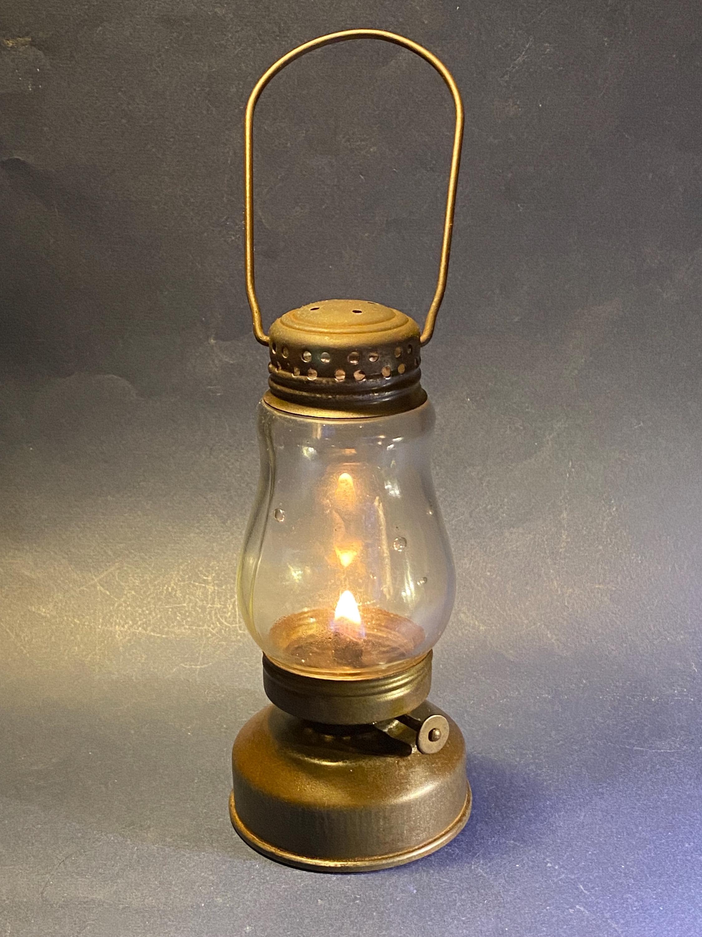 Antique Skaters Lamp - Etsy