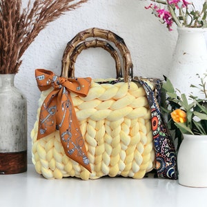 Sac en grosse maille gros fil jaune image 3