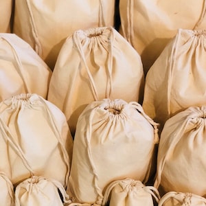 Reusable Cotton Bags – Eco-Friendly Drawstring Pouches for Gifts, Party Favors, Travel, or Storage – Natural Fabric Bags