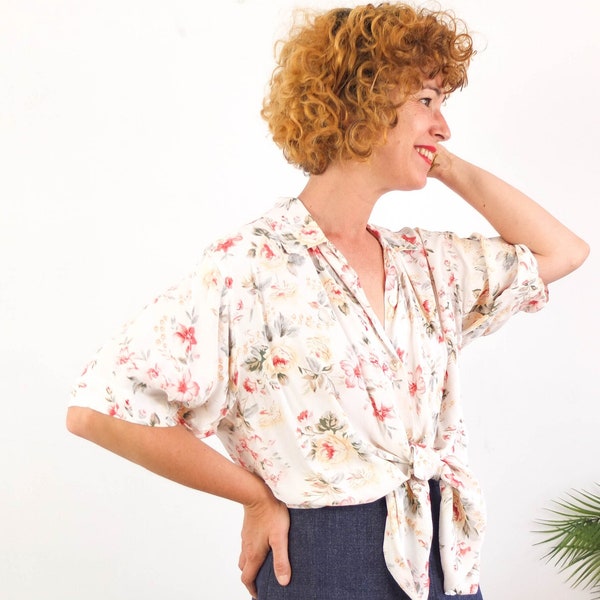 Vintage 90s white floral button up shirt, 90s oversized button up blouse, Vintage pastel floral shirt, 90s short sleeve gauze rayon shirt, M