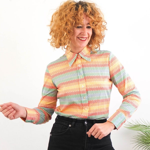 Vintage 70s colorful geometric shirt, 1970s retro disco shirt women, 70s dagger collar button up shirt with long sleeve, Women Size small