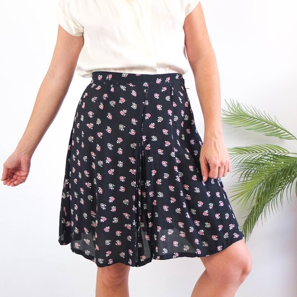 mini-jupe florale vintage des années 90, mini-jupe plissée en mousseline de soie, mini-jupe florale grunge des années 90, mini-jupe vintage hipster à imprimé floral noir, 28"