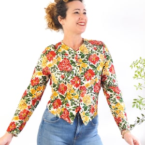 Vintage 90er Jahre bauchfreie Bluse, 90er Jahre Bluse mit Blumenmuster, 1990er Jahre Cottage Core Crop Top, Vintage Shirt Frauen