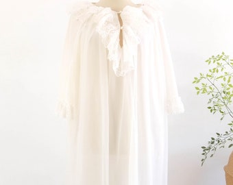 Vintage 70s white victorian nightgown, Vintage lace ruffle collar nightgown, 70s edwardian nightdress, ruffled jabot neck nightgown, S - M
