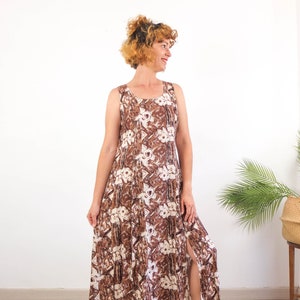Vintage jaren 90 boho bloemen tankjurk, bruine maxi zomerjurk met bloemen, jaren 90 grunge a-lijn lange jurk, jaren 90 kriskras zomerjurk, medium groot